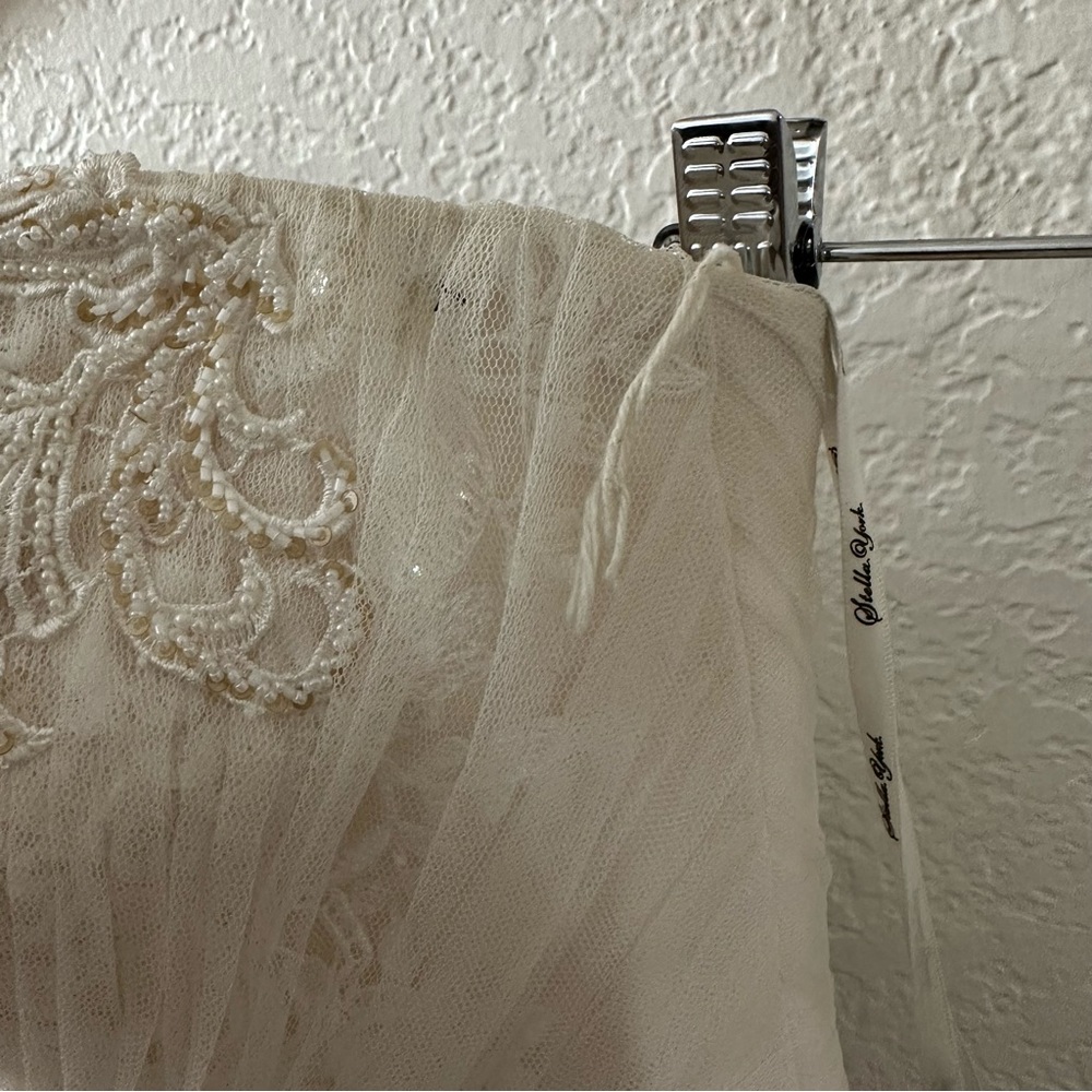 Stella York lace Fit and Flare Wedding Dress - Picture 6 of 11